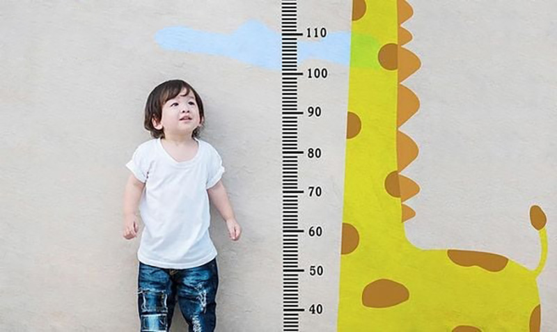 Vì sao cha mẹ cần theo dõi chiều cao cân nặng của bé?